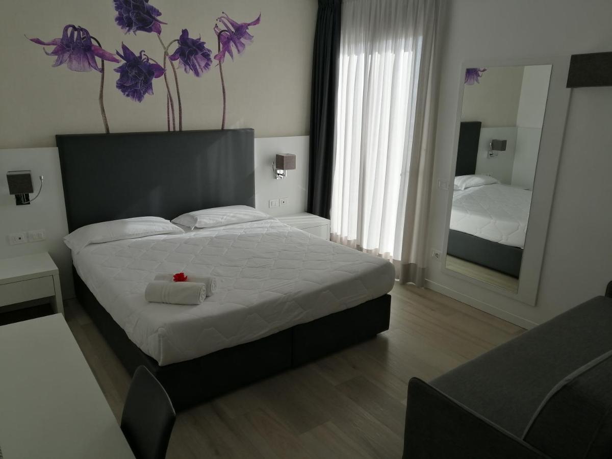 Hotel Columbia & Ninfea Lido di Jesolo Exterior photo