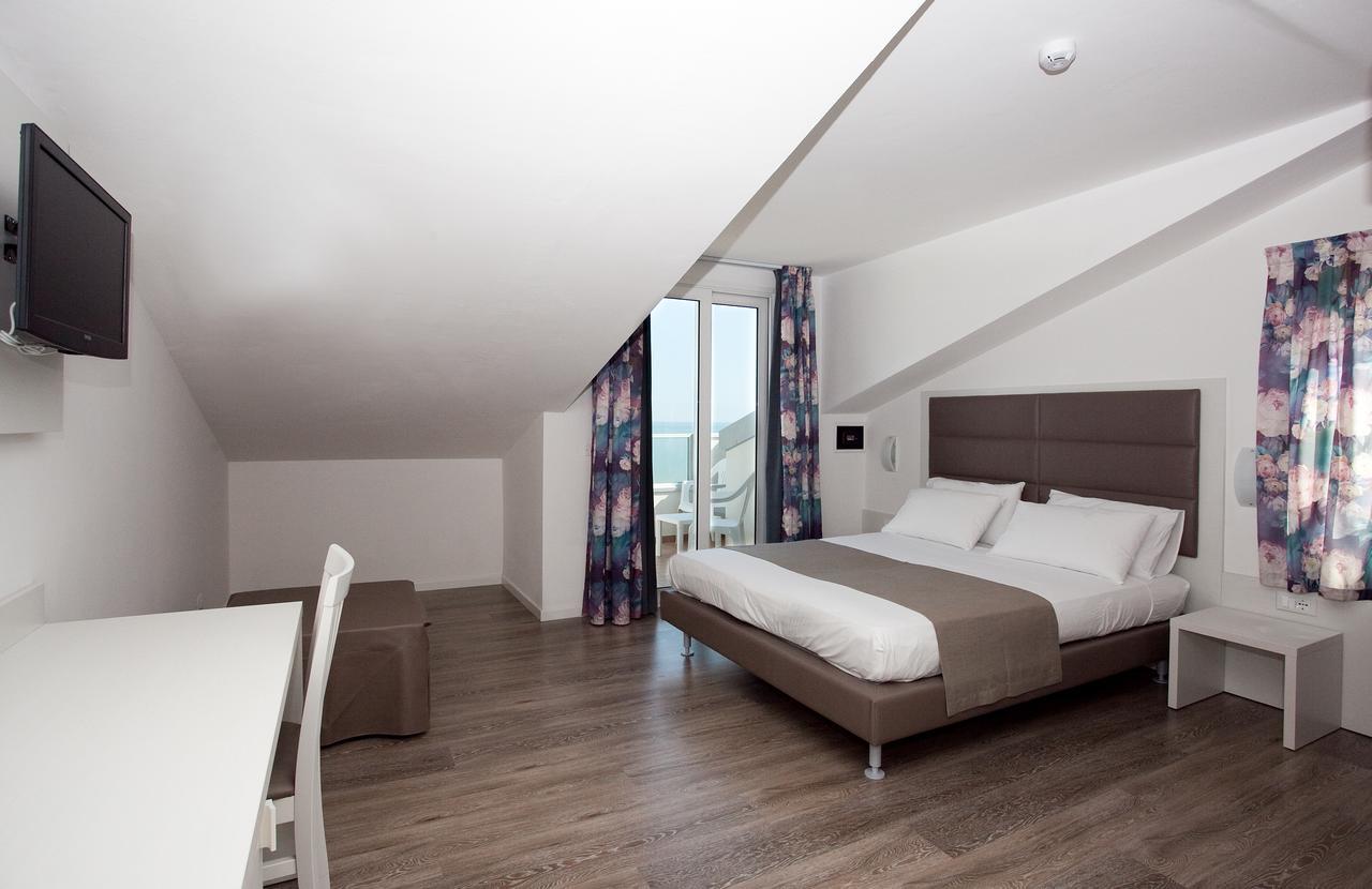 Hotel Columbia & Ninfea Lido di Jesolo Exterior photo