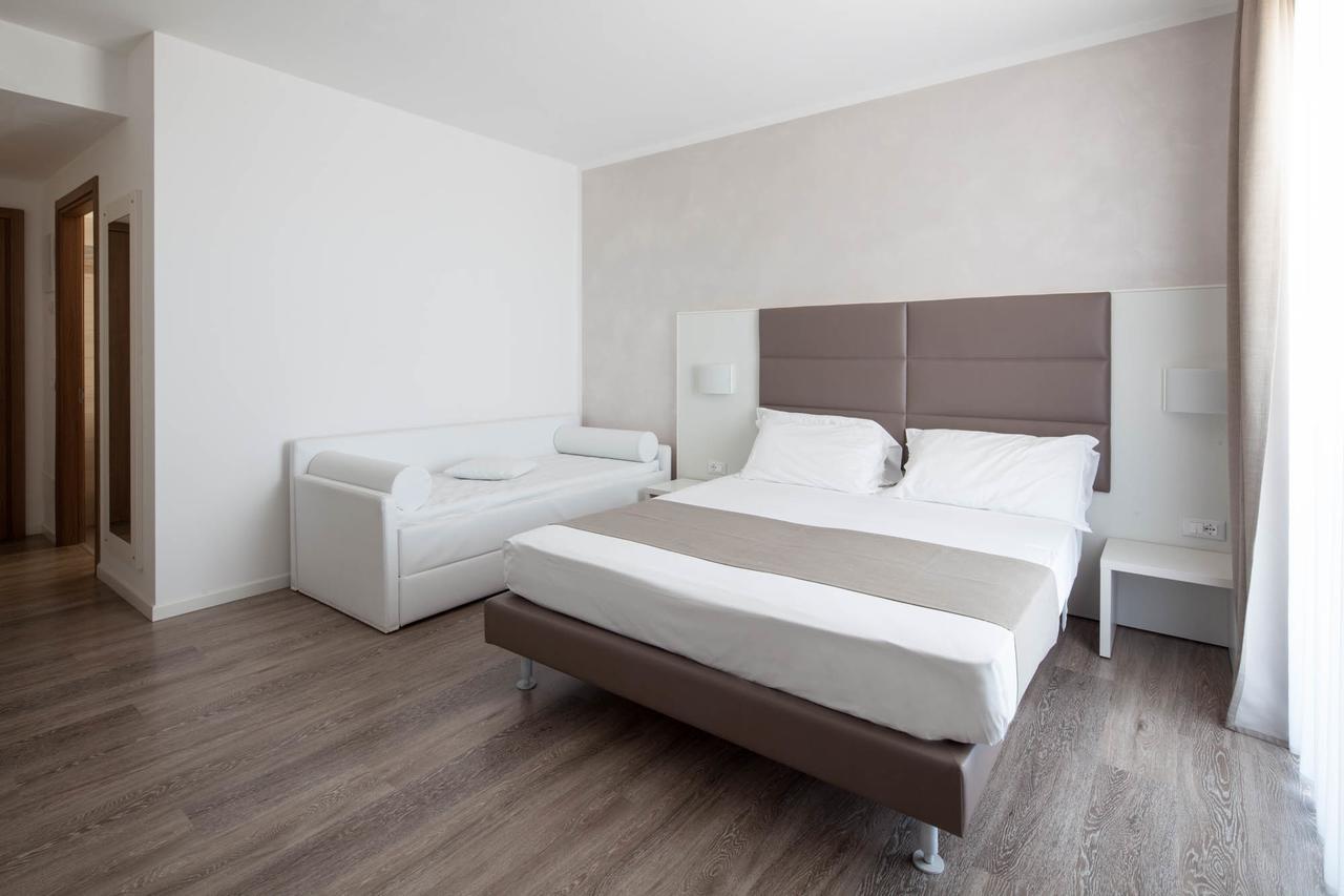 Hotel Columbia & Ninfea Lido di Jesolo Exterior photo