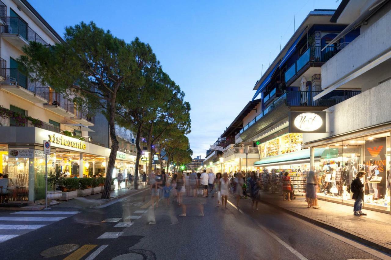 Hotel Columbia & Ninfea Lido di Jesolo Exterior photo